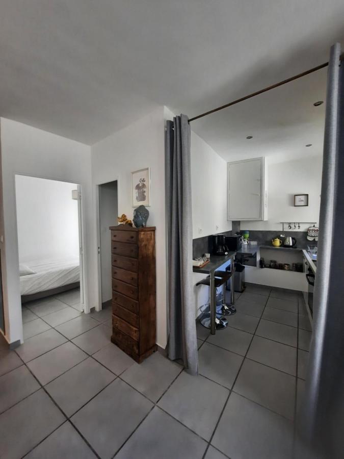 Agreable Appartement T2 Proche Centre Nîmes Exterior foto