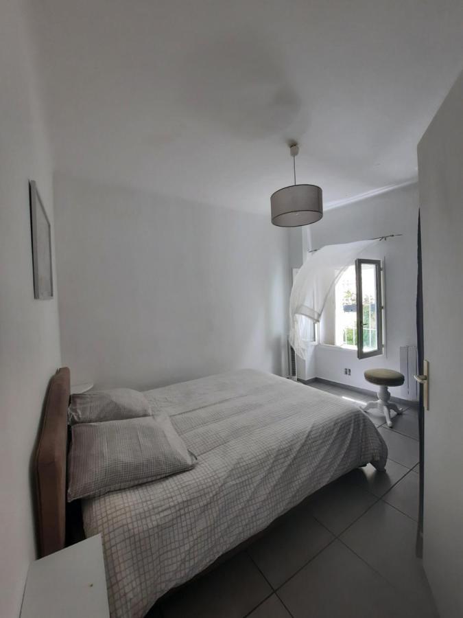 Agreable Appartement T2 Proche Centre Nîmes Exterior foto