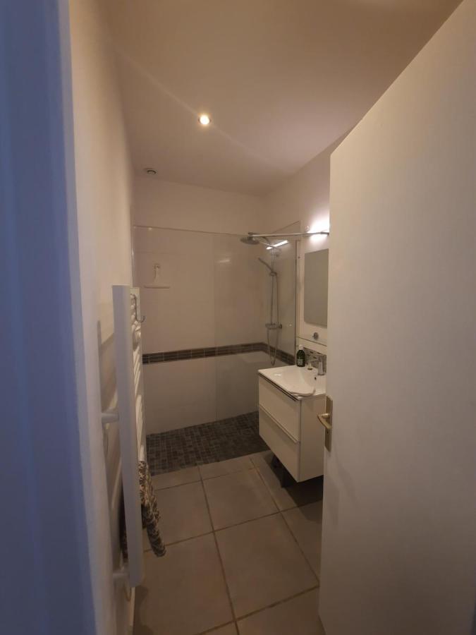 Agreable Appartement T2 Proche Centre Nîmes Exterior foto